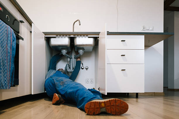 Professional Drain Cleaning technician working in Kenwood, CA